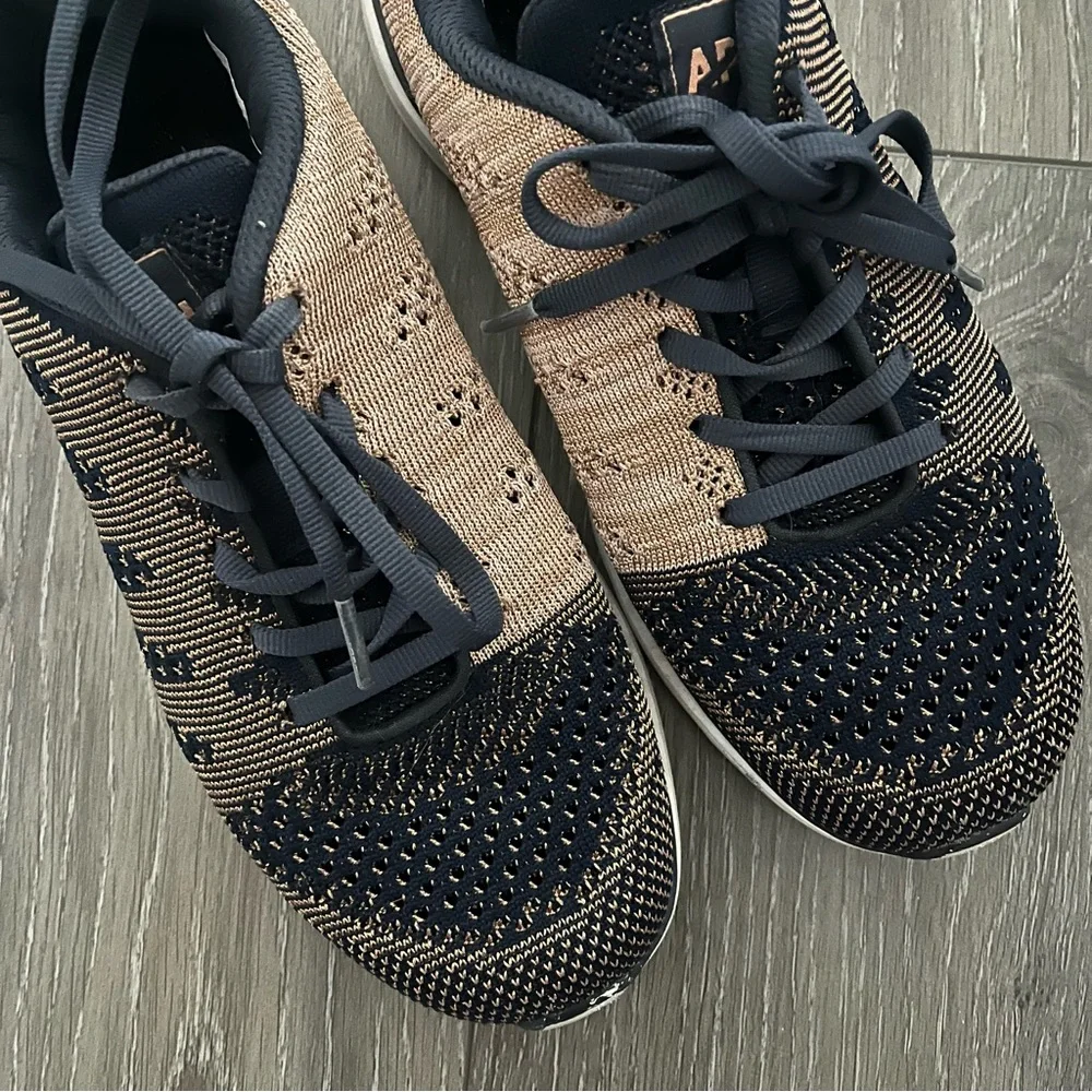 APL Womens TechLoom Pro Shoe Size 7.5